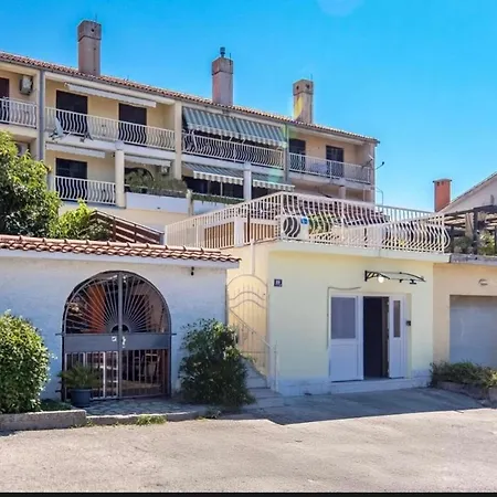 Vikis Place
