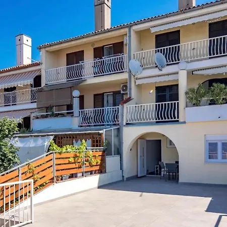 Appartamento Vikis Place