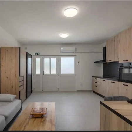Vikis Place