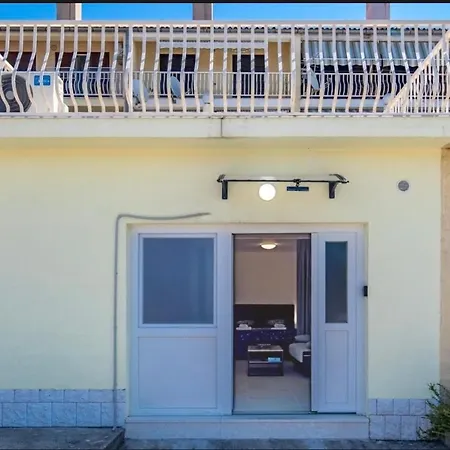 Vikis Place Appartamento *